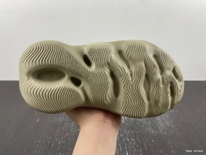 hype RNR Stone Yeezy Adidas Salt Foam GV6840 0606